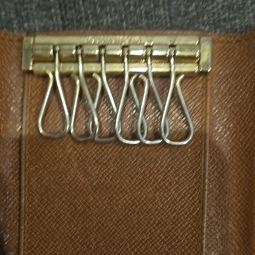 Louis Vuitton Brown Monogram Key Wallet - Picture 4 of 8
